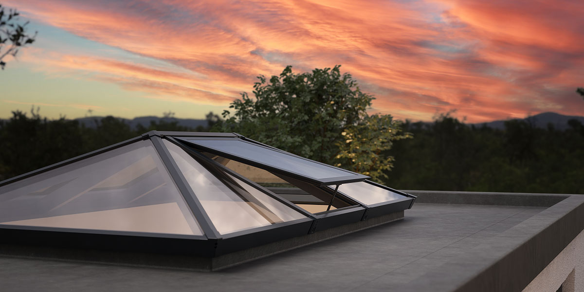 Sheerline S1 aluminium roof lantern with opening vent